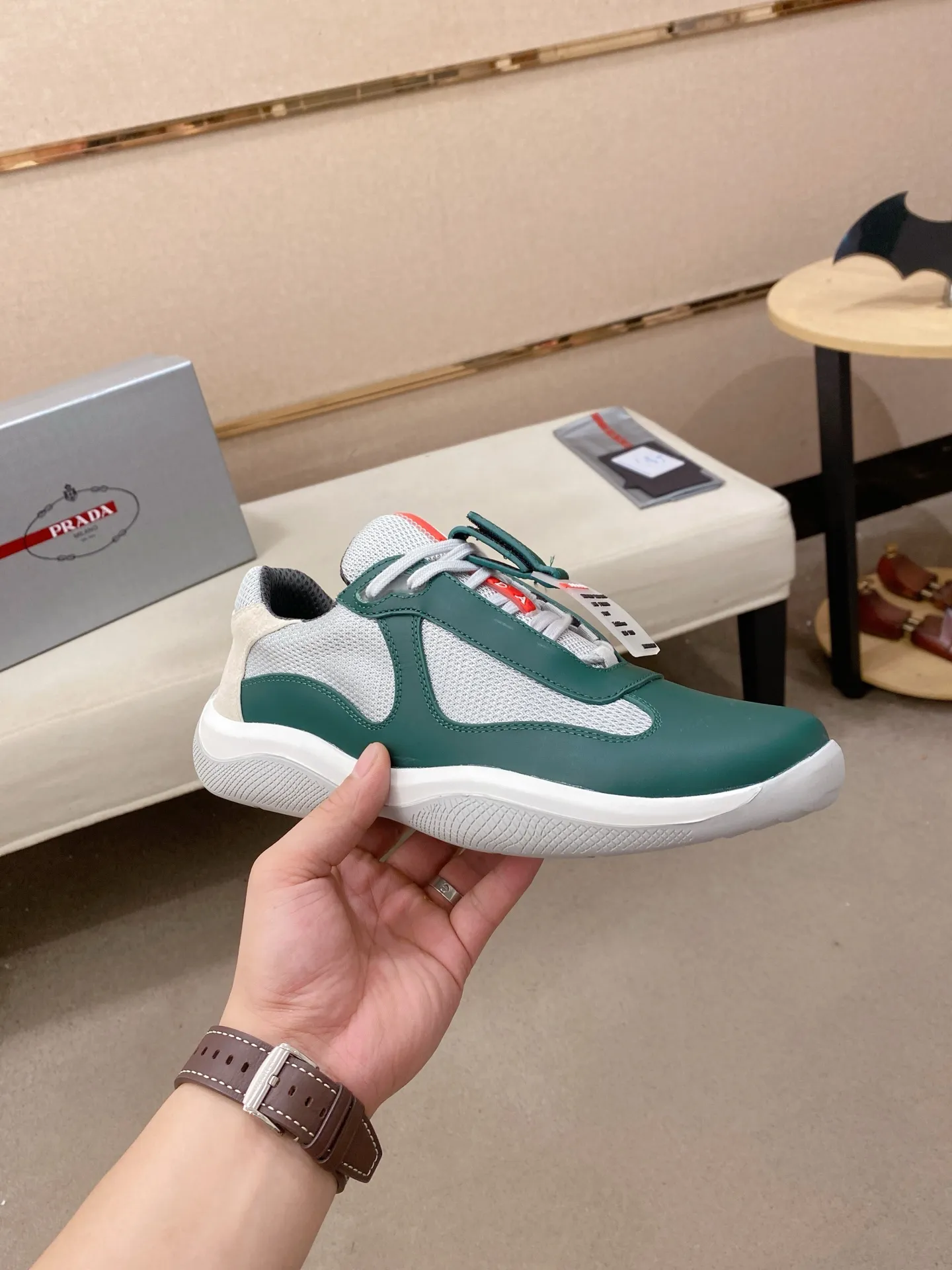 Men's shoes 💰 580💰 ✔️✔️✔️High version High-quality new PRADA (Prada) counters are launched simultaneously, new men's shoes, 😘fabrics are selected from first-layer cowhide fabrics. Lining: Imported cowhide leather lining. 👍🏿High-end☄️Open-molded non-slip rubber outsole, exquisite lines, simple and elegant, comfortable and high-end for leisure travel. Code number: 38 to 45